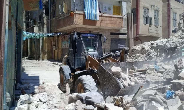 الإسكندرية: إزالة عشرات الأطنان من الرديم والمخلفات بحي غرب 1 - جريدة الجمهورية الإسكندرية: إزالة عشرات الأطنان من الرديم والمخلفات بحي غرب