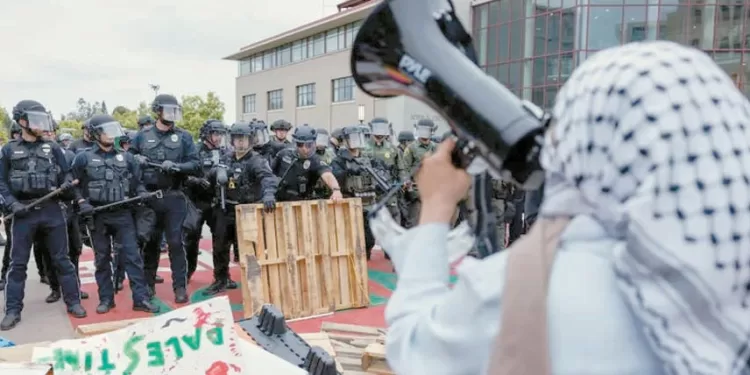 الرئيس الأمريكى يفرض غرامة مليار دولار على جامعة كاليفورنيا 1 - جريدة الجمهورية الرئيس الأمريكى يفرض غرامة مليار دولار على جامعة كاليفورنيا