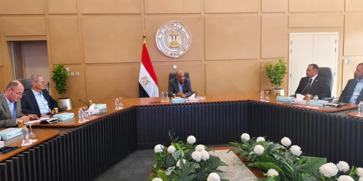 تكريم 20 عاملًا برحلات عمرة ووزير الكهرباء يتكفل بخمسة معتمرين 1 - جريدة الجمهورية تكريم 20 عاملًا برحلات عمرة ووزير الكهرباء يتكفل بخمسة معتمرين