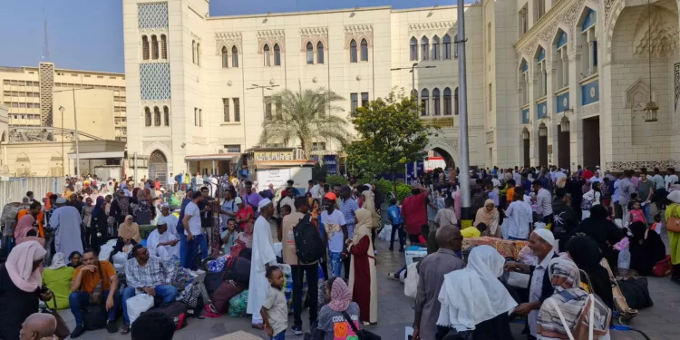 تسيير القطار العاشر لتسهيل العودة الطوعية للأشقاء السودانيين