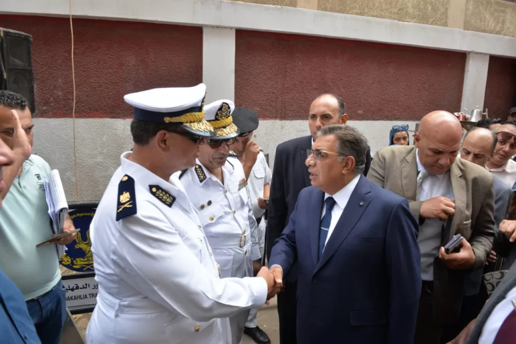 محافظ الدقهلية يتابع انتظام أعمال لجان الانتخابات من غرفة العمليات 4 - جريدة الجمهورية 11 2 - جريدة الجمهورية