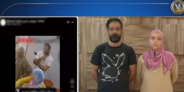 فور نشر «فيديو» الجريمة.. القبض على عاطل وزوجته يسرقان محال الذهب بالمغافلة