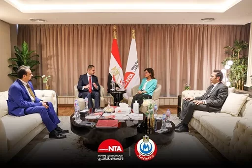«الأكاديمية الوطنية للتدريب» و«وزارة الصحة» توقعان بروتوكول تعاون لتأهيل وتطوير الكوادر الطبية 2 - جريدة الجمهورية 2 34 - جريدة الجمهورية