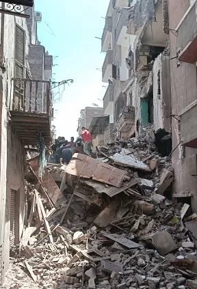 انهيار عقار سكني بشارع تجاري في مدينة الزقازيق 5 - جريدة الجمهورية 3 31 - جريدة الجمهورية