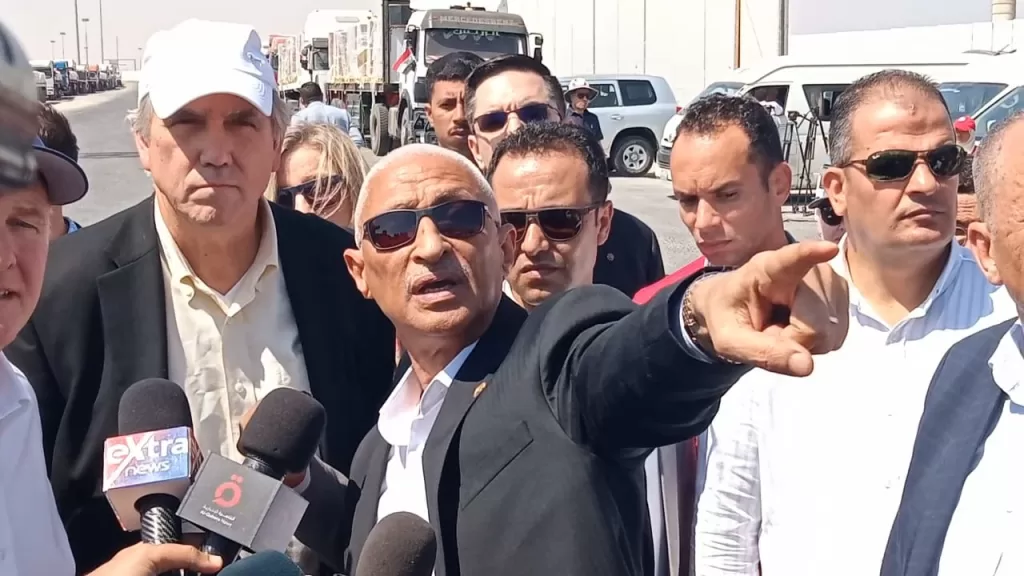 وفد مجلس الشيوخ الأمريكي يتفقد معبر رفح والمركز اللوجستي للمساعدات بشمال سيناء 3 - جريدة الجمهورية 3 53 - جريدة الجمهورية