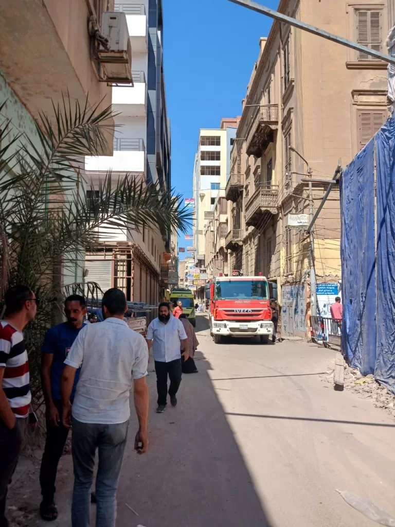 إصابة عمال وفقدان آخر أثناء تنفيذ قرار إزالة عقار بالمنصورة 3 - جريدة الجمهورية 3 58 - جريدة الجمهورية