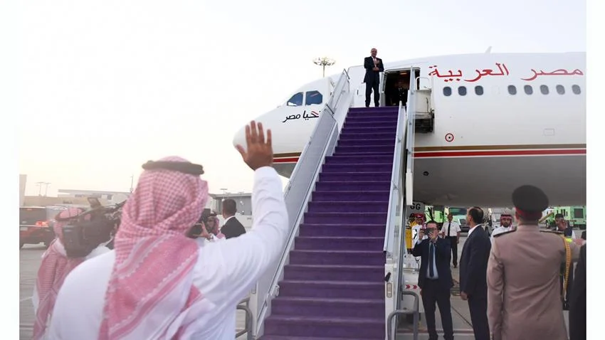 الرئيس عبد الفتاح السيسي يلتقي ولي عهد المملكة العربية السعودية بمدينة نيوم 5 - جريدة الجمهورية 3jpg - جريدة الجمهورية