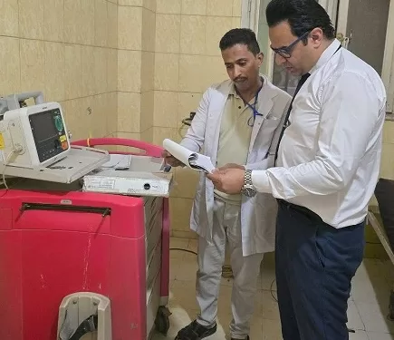 وكيل صحة سوهاج يشن حملة مفاجئة فجرًا.. ضبط مخالفين ومكافأة متميزين