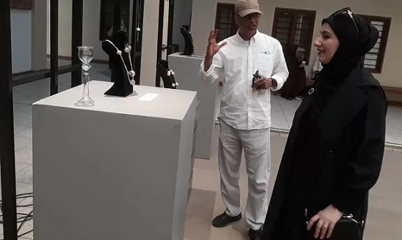 ورشة لصناعة الحلي من الزجاج ضمن مهرجان «صيفي ثقافي 17» 3 - جريدة الجمهورية 4b00c3ad 2 1 1 - جريدة الجمهورية
