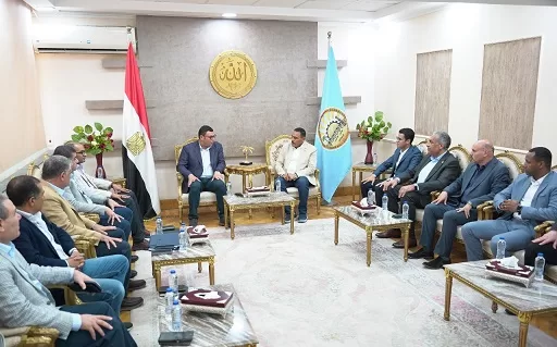 «محافظ مطروح» يستقبل «وزير الإسكان» لمتابعة المشروعات التنموية بالمحافظة 2 - جريدة الجمهورية 5 24 - جريدة الجمهورية