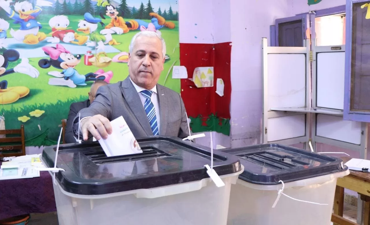 رئيس الهيئة الوطنية للصحافة يدلي بصوته في انتخابات الشيوخ 2025 4 - جريدة الجمهورية 528011613 1219973296809873 1950412017065367250 n 1 - جريدة الجمهورية