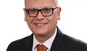 الزيارات الميدانية للمسؤولين.. بين الواقع وفلسفة «الإدارة بالتجوال»