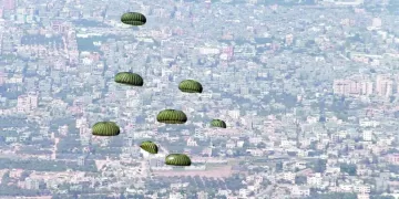 بتوجيهات الرئيس.. استمرار الإسقاط الجوى للمساعدات الإنسانية على غزة