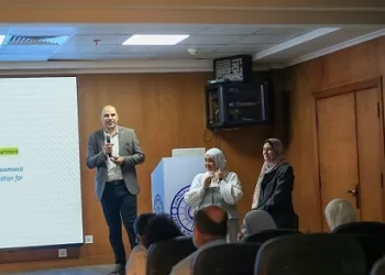 «تيودور بلهارس» يدرب الكوادر الطبية على أحدث تقنيات تشخيص ومكافحة البلهارسيا