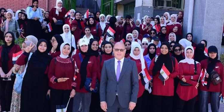 3000 طالب وطالبة من جامعة سوهاج في مسيرة حاشدة لدعم انتخابات مجلس الشيوخ