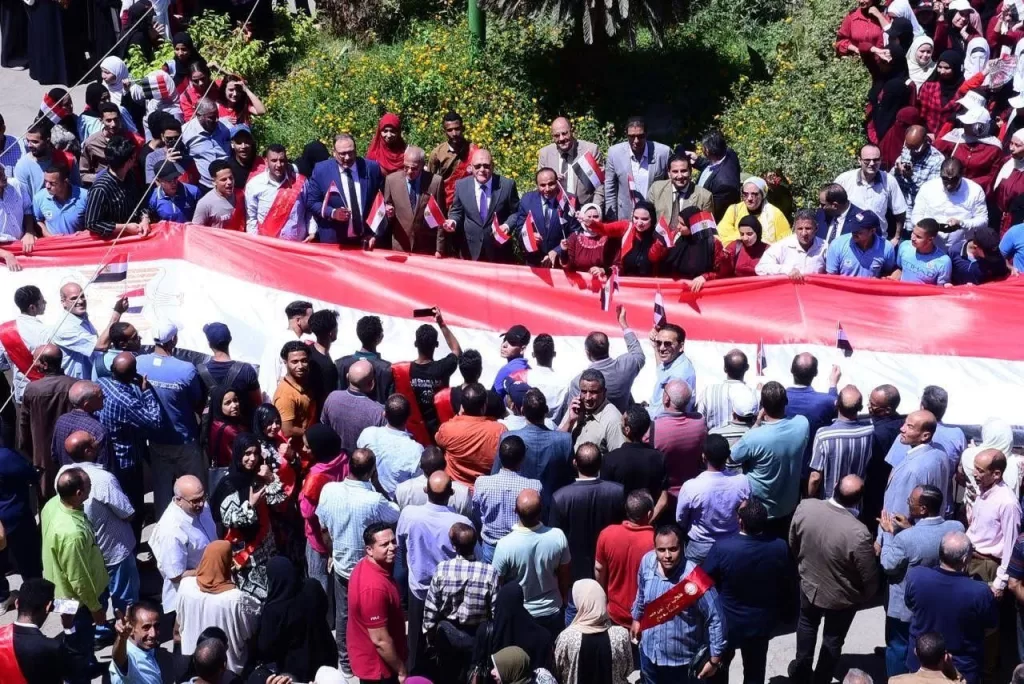 3000 طالب وطالبة من جامعة سوهاج في مسيرة حاشدة لدعم انتخابات مجلس الشيوخ 6 - جريدة الجمهورية IMG 20250804 WA0798 - جريدة الجمهورية