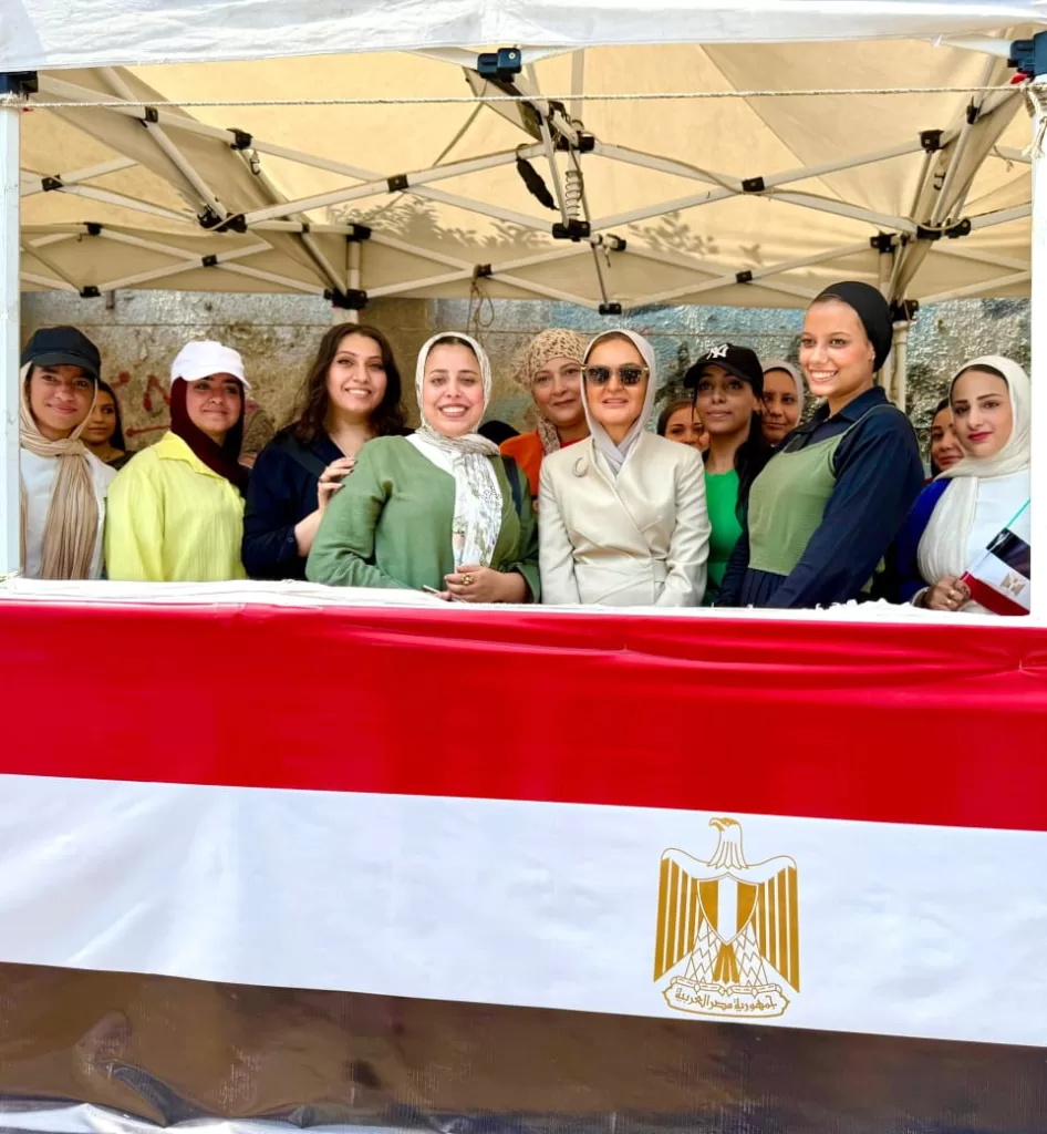 د سحر نصر: تدلي بصوتها في انتخابات مجلس الشيوخ بمعهد فتيات مصر الجديدة 3 - جريدة الجمهورية IMG 20250804 WA0837 - جريدة الجمهورية