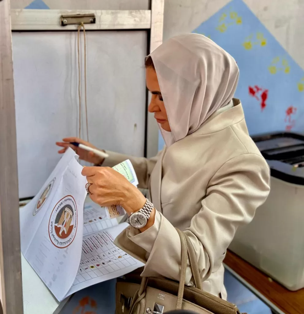 د سحر نصر: تدلي بصوتها في انتخابات مجلس الشيوخ بمعهد فتيات مصر الجديدة 2 - جريدة الجمهورية IMG 20250804 WA0838 - جريدة الجمهورية