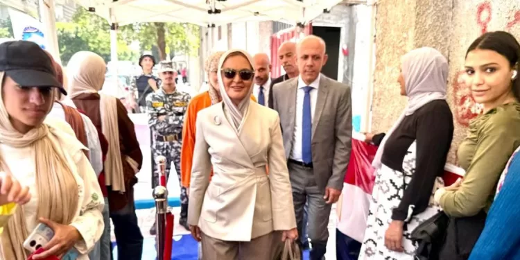 د سحر نصر: تدلي بصوتها في انتخابات مجلس الشيوخ بمعهد فتيات مصر الجديدة 1 - جريدة الجمهورية د سحر نصر: تدلي بصوتها في انتخابات مجلس الشيوخ بمعهد فتيات مصر الجديدة