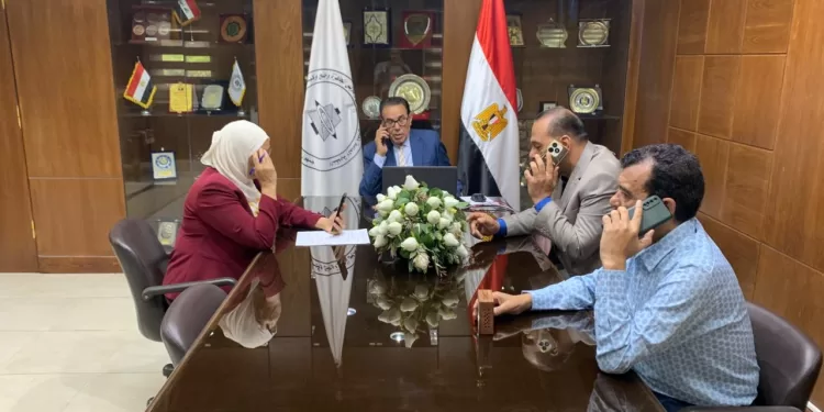 رئيس نقابة الغزل والنسيج يتواصل مع اللجان النقابية في 20 محافظة لمتابعة انتخابات الشيوخ