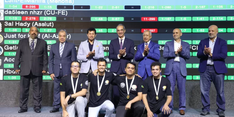 وزيرا الاتصالات والشباب يشهدان تتويج الفائزين في المسابقة المصرية للبرمجة لشباب الجامعات ECPC