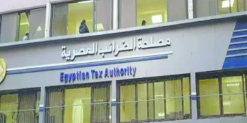 نور الشريف.. عاش يتيمًا.. ومات شهيرًا