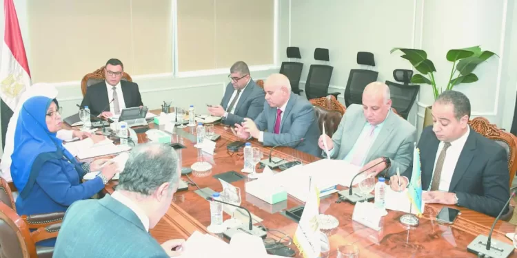 نور الشريف.. عاش يتيمًا.. ومات شهيرًا