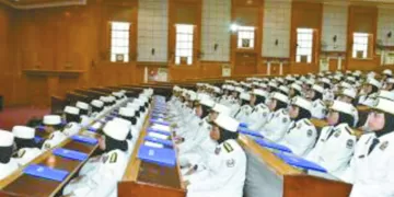 نور الشريف.. عاش يتيمًا.. ومات شهيرًا