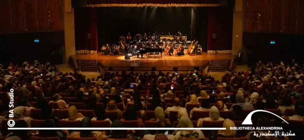 عمر خيرت يُبدع في مهرجان الصيف الدولي بمكتبة الإسكندرية 23 - جريدة الجمهورية IMG 20250813 WA0199 - جريدة الجمهورية