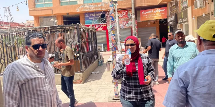 «الشيخ زايد» في مواجهة العشوائية: حملة مكبرة لضبط الأسواق وإزالة الإشغالات 1 - جريدة الجمهورية «الشيخ زايد» في مواجهة العشوائية: حملة مكبرة لضبط الأسواق وإزالة الإشغالات