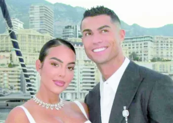 «رونالدو» يؤجل زفافه على «جورجينا» 4 - جريدة الجمهورية «الدراويش».. و«زعيم الثغر».. مواجهة النقاط الثلاث