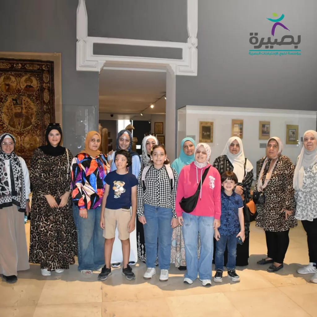 تحويل الفن إلى إبداع ملموس: «بصيرة» تمكّن طلابها المكفوفين في تجربة فريدة بمتحف الفن الإسلامي 4 - جريدة الجمهورية IMG 20250821 WA0096 - جريدة الجمهورية