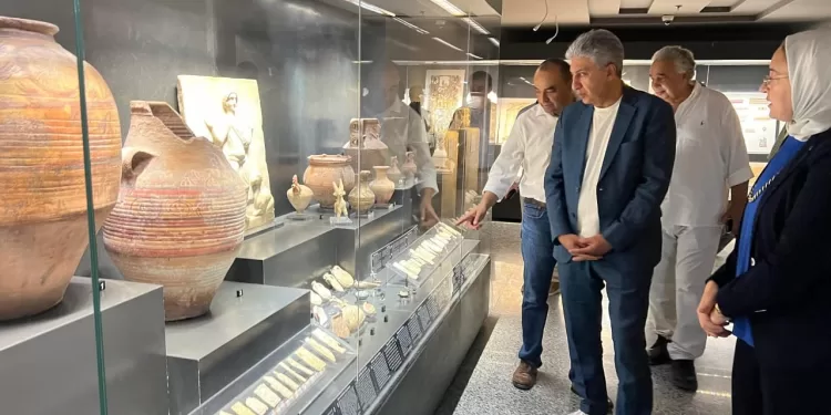 وزير السياحة ومحافظ الإسكندرية يفتتحان معرضًا جديدًا لتعزيز مكانة المدينة على الخريطة السياحية العالمية