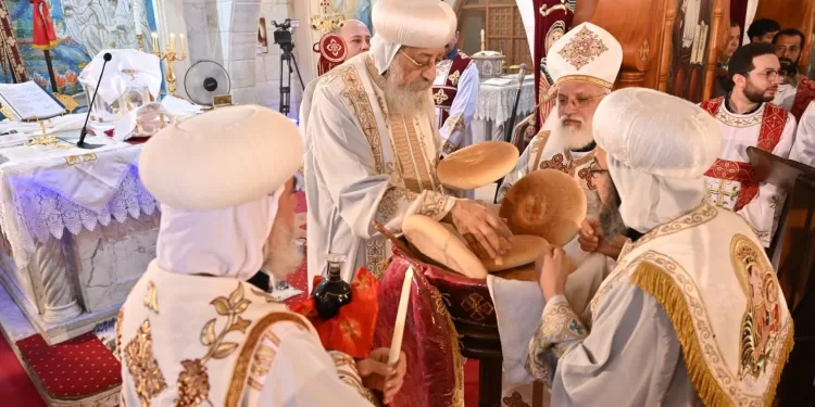 البابا تواضروس الثاني يترأس قداس آخر أيام صوم العذراء في كنيسة العلمين 1 - جريدة الجمهورية البابا تواضروس الثاني يترأس قداس آخر أيام صوم العذراء في كنيسة العلمين