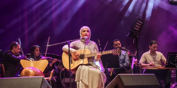 عايدة الأيوبي تتألق علي خشبة المسرح الكبير ضمن مهرجان الصيف الدولي بمكتبة الإسكندرية