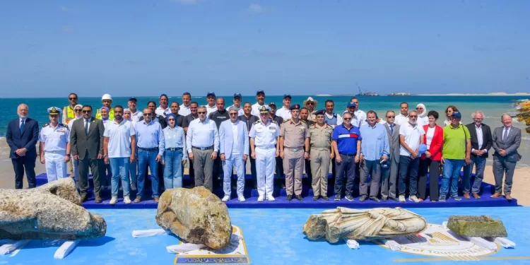 بحضور القيادات العسكرية والمدنية: انطلاق عملية استعادة «مصر الغارقة» من قاع البحر 1 - جريدة الجمهورية بحضور القيادات العسكرية والمدنية: انطلاق عملية استعادة «مصر الغارقة» من قاع البحر