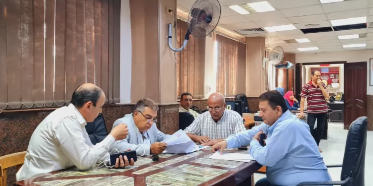 محافظ الدقهلية يشدد على سرعة إنجاز طلبات المواطنين