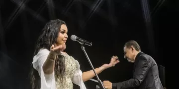 مروة ناجي تتألق على خشبة مسرح مكتبة الإسكندرية