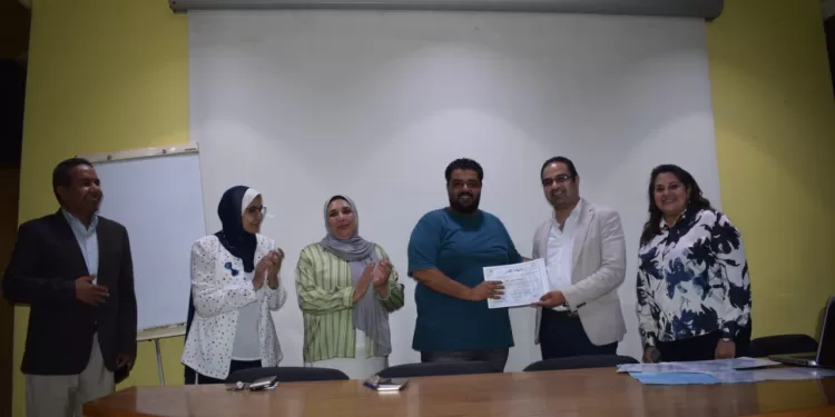 «التميز في الأداء الوظيفي».. برنامج تدريبي في القصر العيني لتحسين الخدمات الصحية