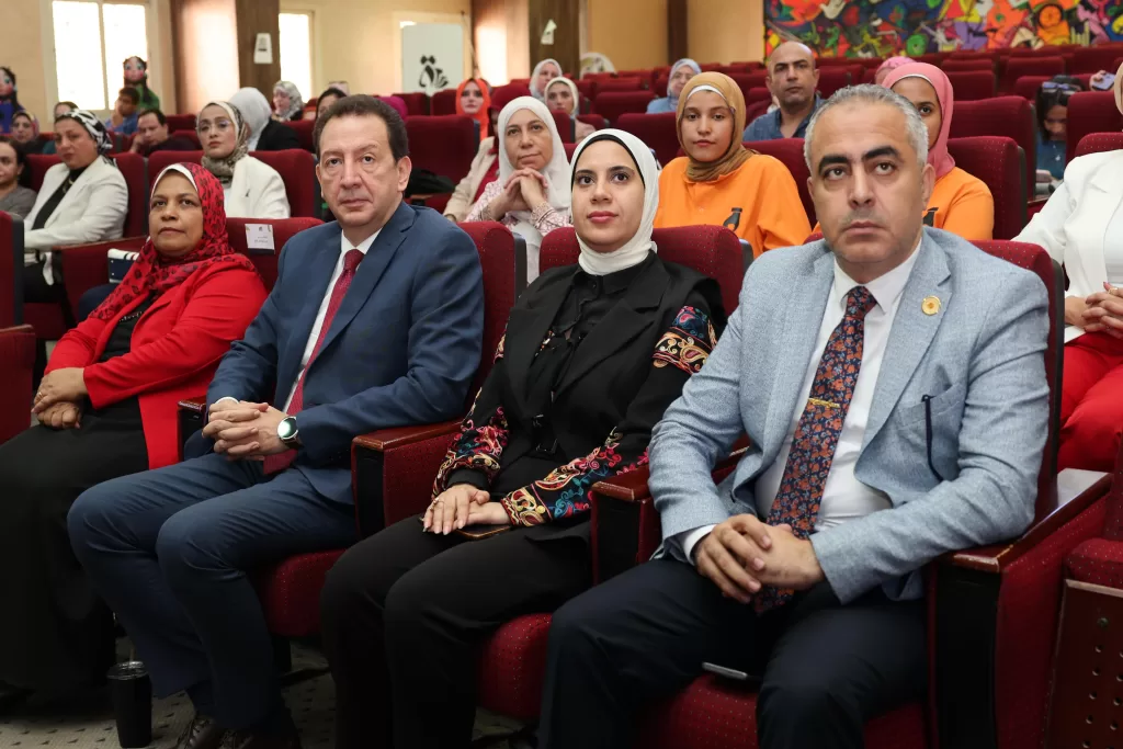 «القومي للمرأة» يؤكد على أهمية دور الشباب الجامعي في تحقيق التنمية الأسرية 9 - جريدة الجمهورية IMG 20250826 WA0298 - جريدة الجمهورية