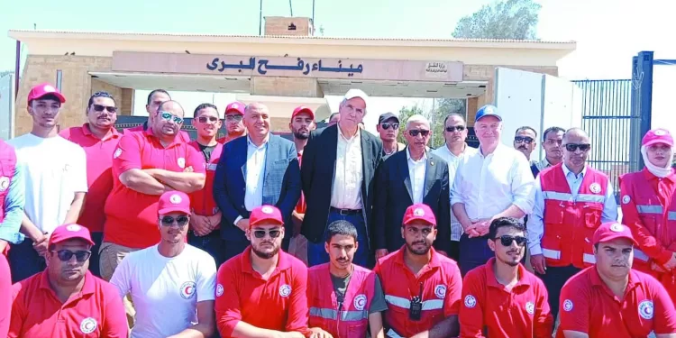 وفد الشيوخ الأمريكى يزور معبر رفح