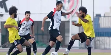 الأهلى يبحث عن مدافعين من الدورى