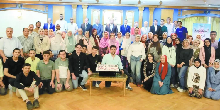 الأهلى يبحث عن مدافعين من الدورى