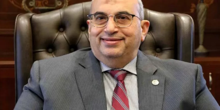 خبراء الضرائب يؤكدون: لا ضريبة بأثر رجعي على أجهزة المحمول المستوردة