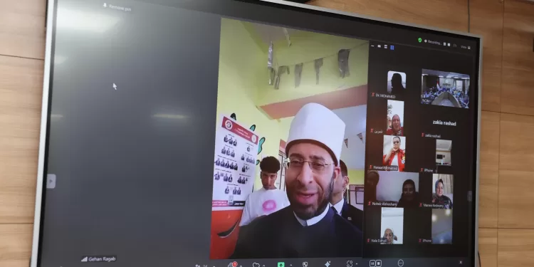 وزير الأوقاف يلتقي بمتابعي المجلس القومي للمرأة ويشيد بوعيهن الوطني