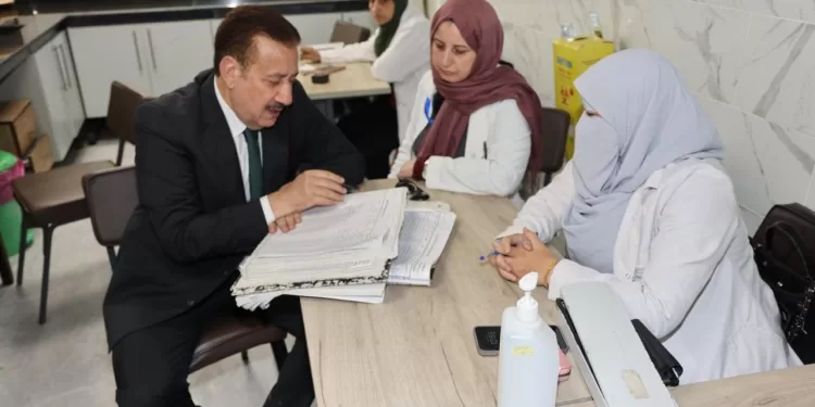 محافظ المنوفية يحيل 32 موظفًا بمستشفيات بركة السبع وحميات شنتا الحجر للتحقيق لتغيبهم عن العمل