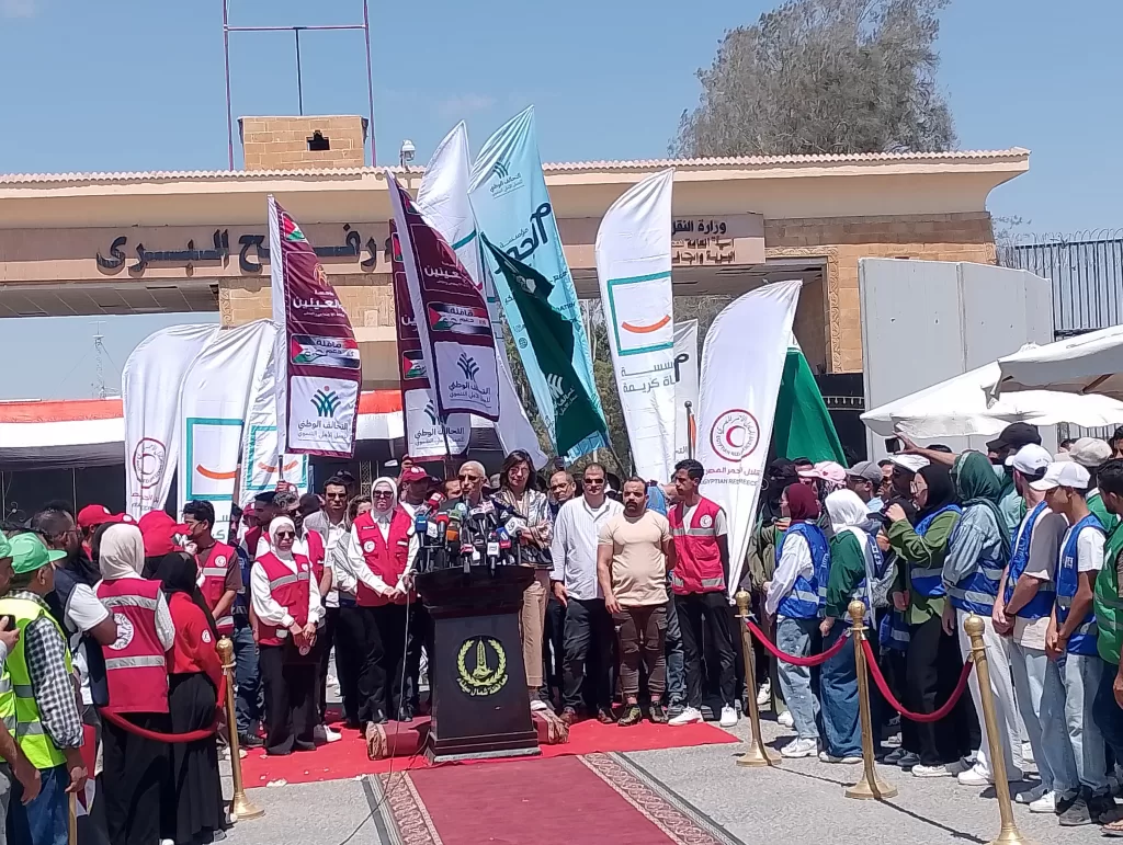 أمام معبر رفح.. محافظ شمال سيناء: موقف مصر ثابت منذ بداية الحرب على غزة 2 - جريدة الجمهورية WhatsApp Image 2025 08 06 at 3.13.38 PM - جريدة الجمهورية