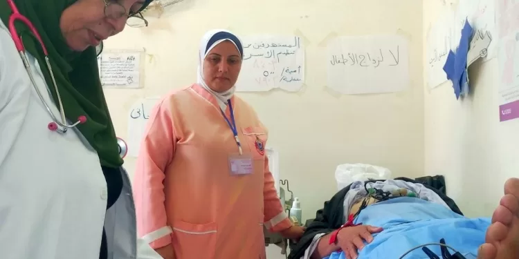 قافلة طبية بالشرقية تعالج 2217 مواطنًا في قرية حفنا