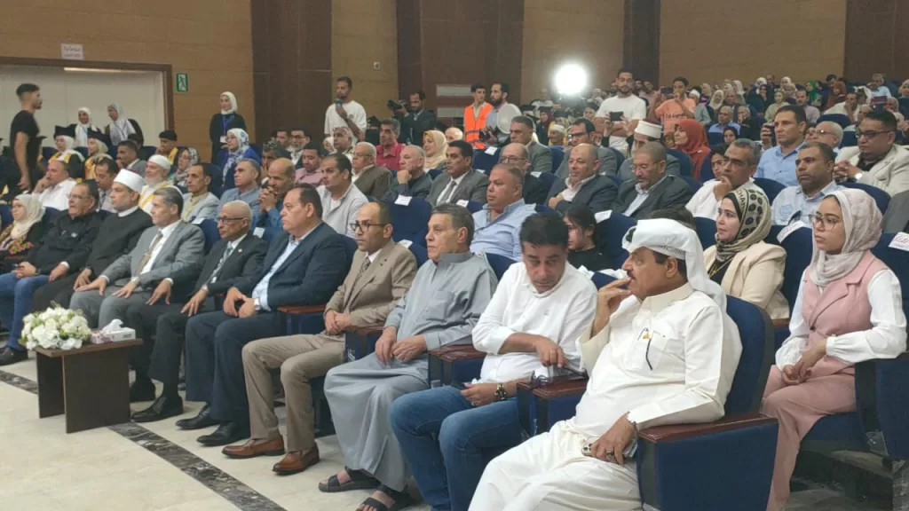 محافظ شمال سيناء يحضر احتفالية تكريم أوائل الثانوية العامة والأزهرية والدبلومات الفنية 10 - جريدة الجمهورية WhatsApp Image 2025 08 07 at 17.55.17 e4028756 - جريدة الجمهورية