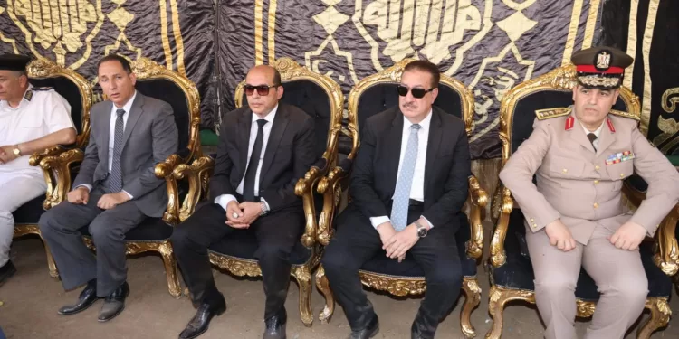 محافظ المنوفية يتقدم الجنازة العسكرية للرائد أحمد حافظ 1 - جريدة الجمهورية محافظ المنوفية يتقدم الجنازة العسكرية للرائد أحمد حافظ